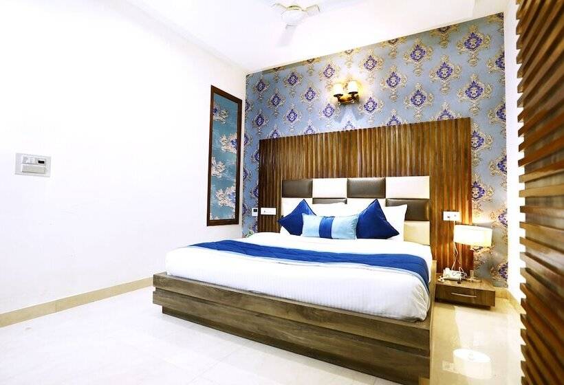 اتاق لوکس, Amritsar Grand