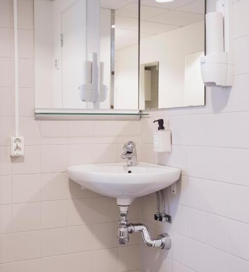 패밀리 룸 공용 욕실, Best Western Kom Hotel Stockholm
