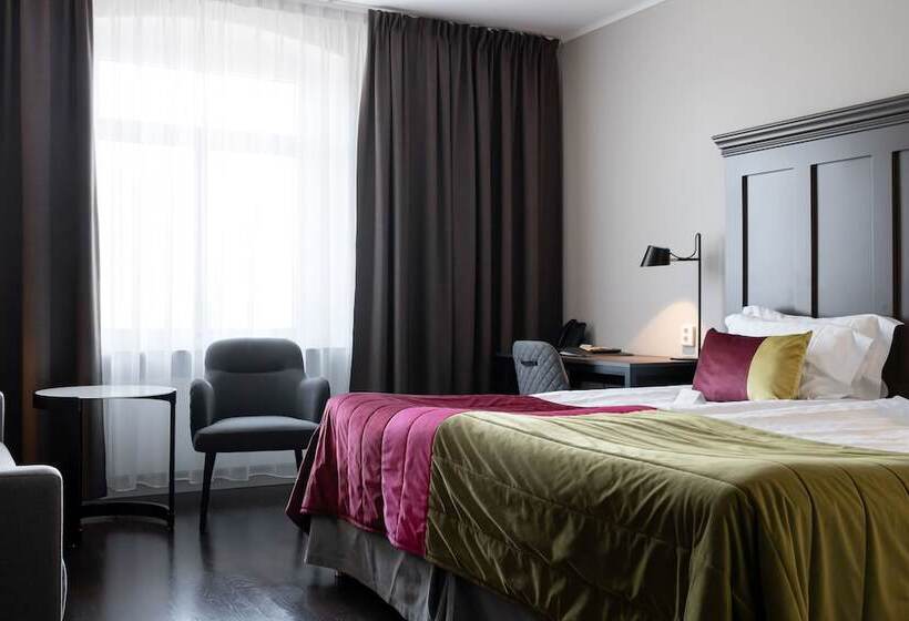 Superior Rum, Elite Stora Hotellet