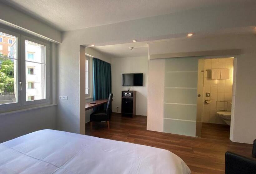 Junior Suite, Royal Hotel Zurich
