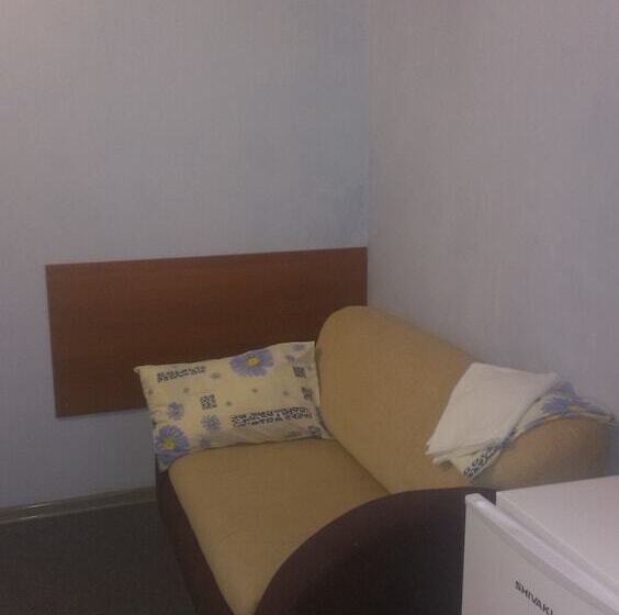 غرفة قياسية ثلاثية, Guest House Vera