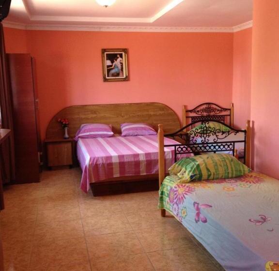 家庭间, Residencial Turistico Cuba