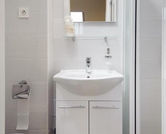 סטודיו נוח, La Perla Apartments