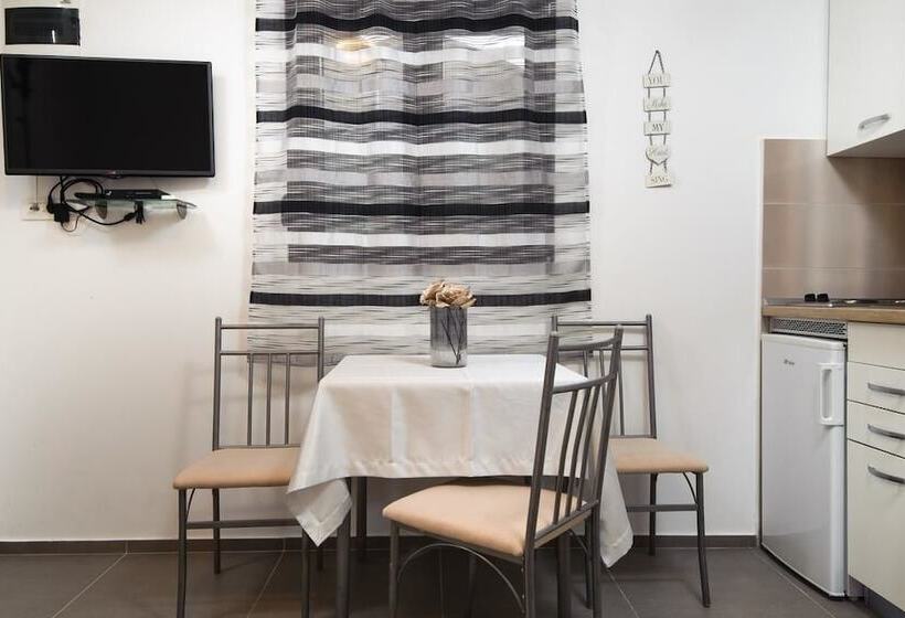 חדר סטודיו סטנדרד, La Perla Apartments