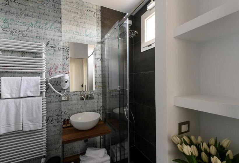 Superior Room with Terrace, B&b The Attico