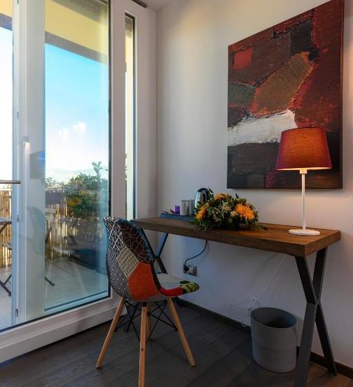 Superior Room with Terrace, B&b The Attico