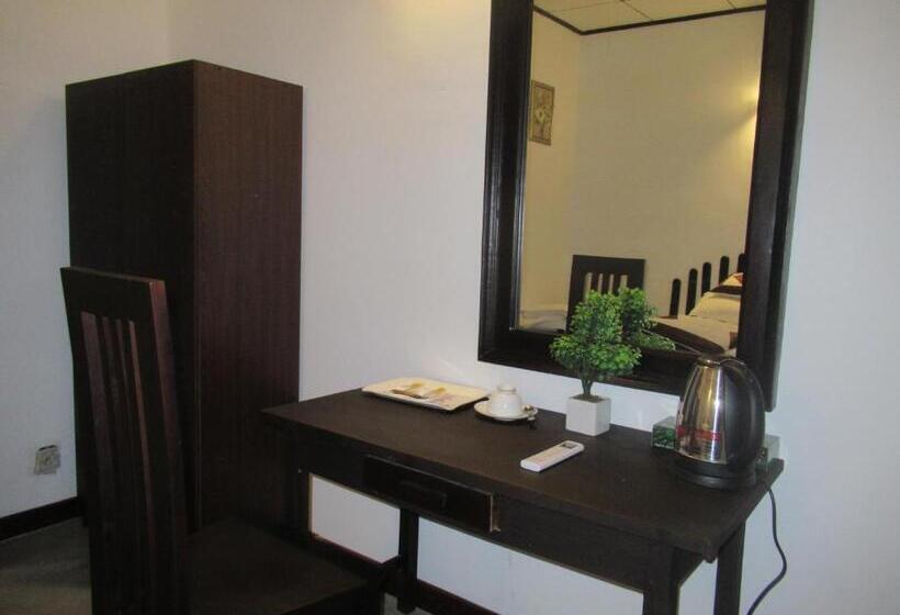 اتاق استاندارد یک نفره, Green Mo Holiday Inn