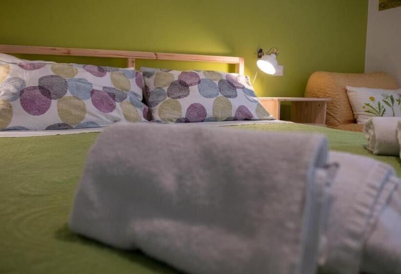 اتاق استاندارد سه نفره, My Room In Trani