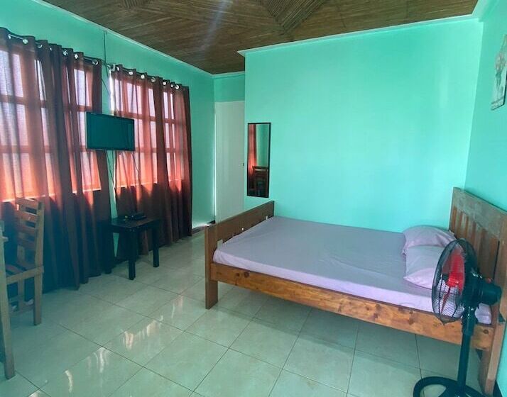 Quarto Economy, Rachel S Bed And Breakfast Near Tagaytay