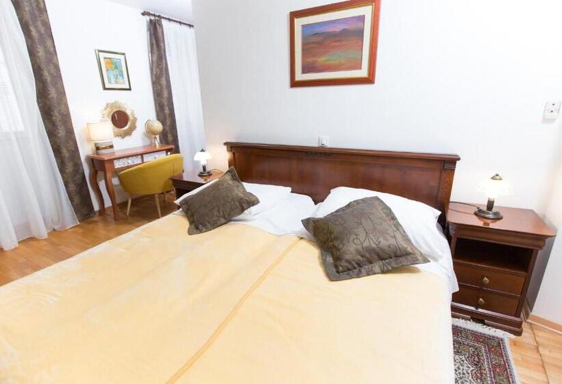 Quarto Estandar, Rooms Base