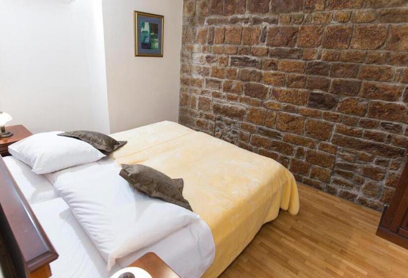Quarto Estandar, Rooms Base
