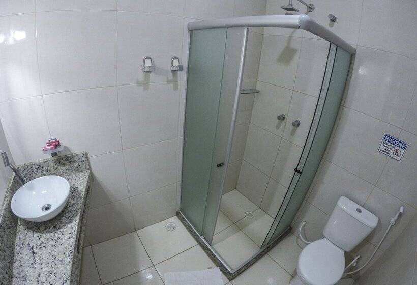 Quarto Quádruplo Estandar, Espaço Viana