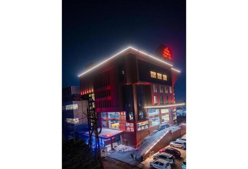 Стандартный Номер Кровать Кинг, Grand Dhillon