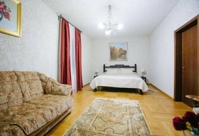 Quarto Estandar, Casa Natalia