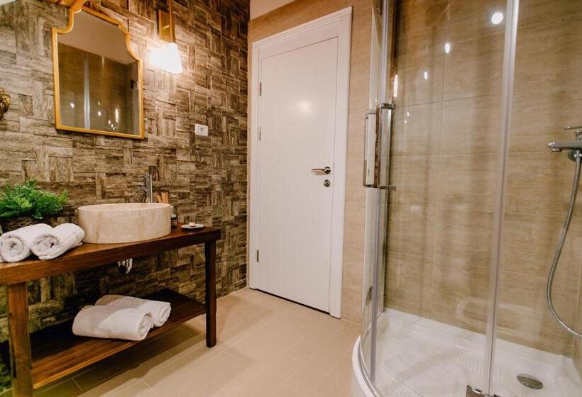 Suíte Júnior com Sacada, Casa Natalia