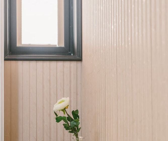اتاق لوکس یک تخته, A&r Boutique