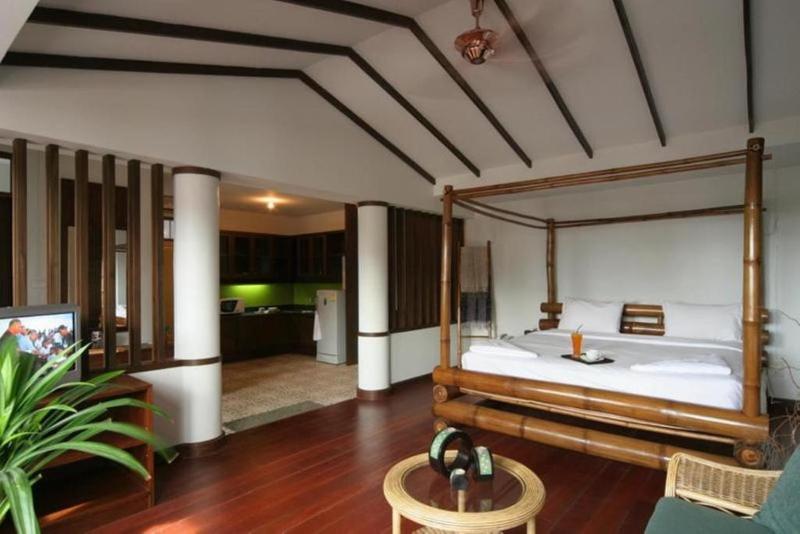 Quarto Quádruplo Economy, Delf Inn