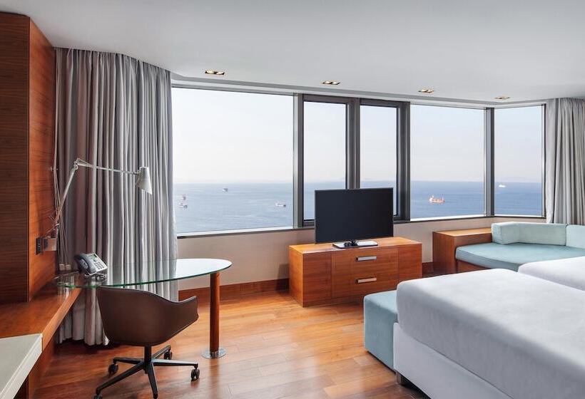 Habitación Premium Vista al Mar., Sheraton Istanbul Ataköy