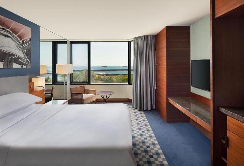Номер Deluxe Кровать Кинг, Sheraton Istanbul Ataköy