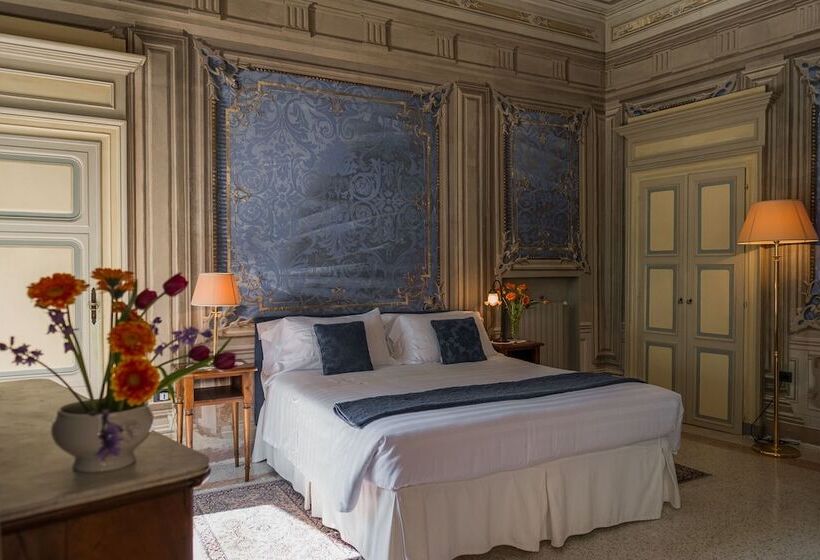 주니어 스위트, Albergo Real Castello