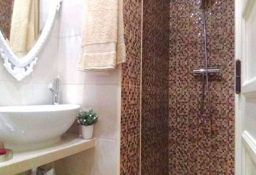 اتاق استاندارد, Suites Inn Lagos