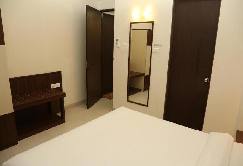 Люкс, La Vida Studio Inn Baga  Goa  By Lords Hotels And Resorts