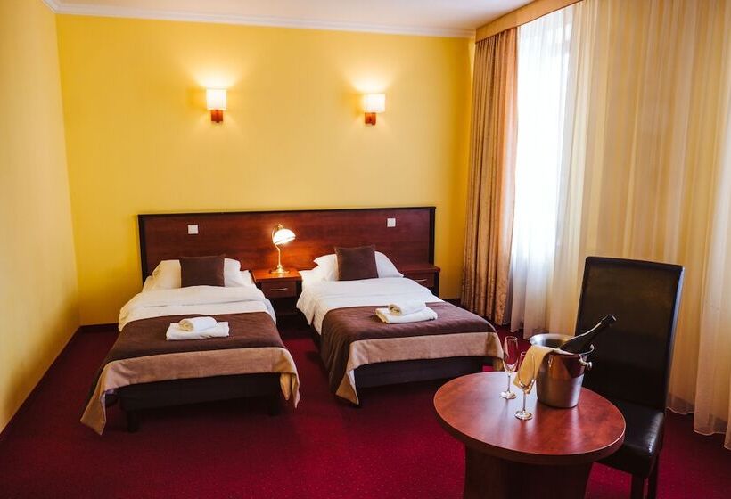 Номер Стандарт Трехместный, Piotr  Spa & Wellness