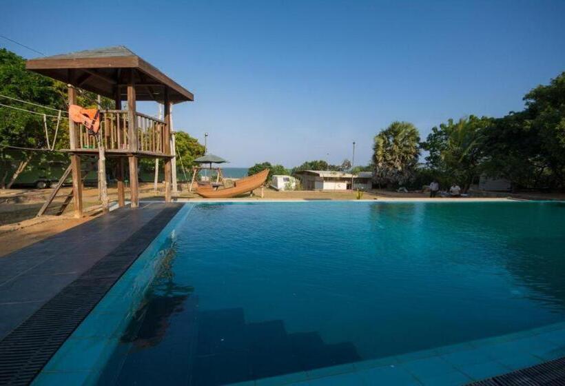 Номер Стандарт Трехместный, Yala Caravan Village