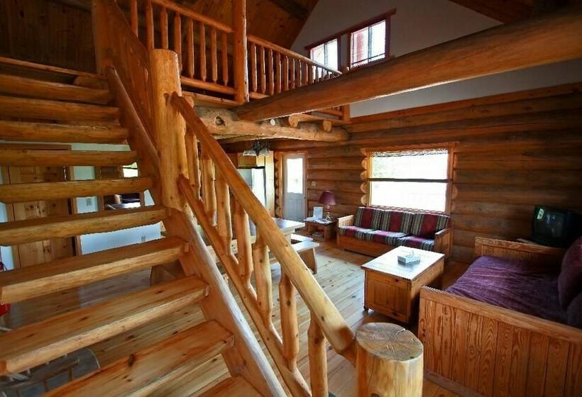 Хижина, Wilderness Tours Rafting Resort