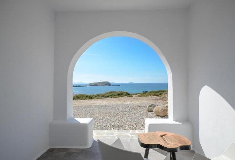 سوییت جونیور با چشم‌انداز دریا, Cyano Suites