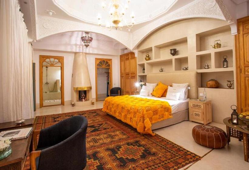 سوئیت با تخت بزرگ, Riad Azahar