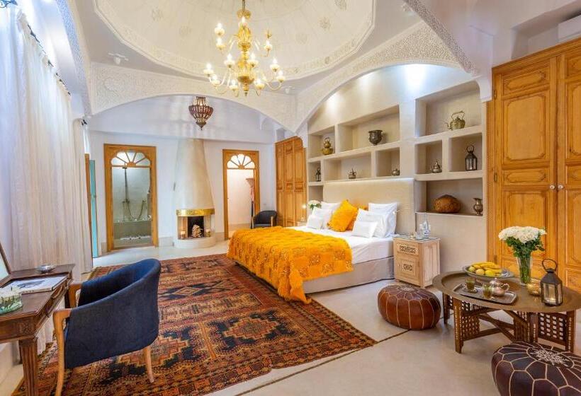 سوئیت با تخت بزرگ, Riad Azahar