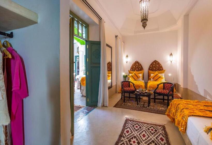 سوییت, Riad Azahar