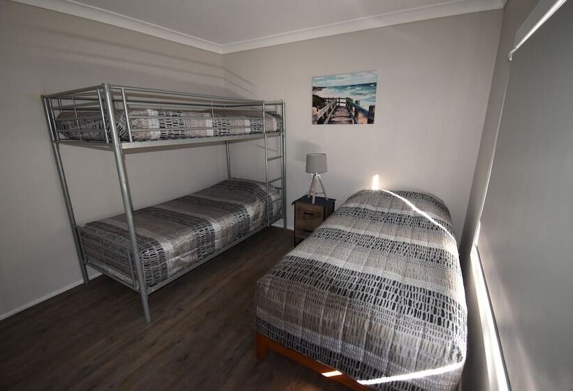 Апартаменты Comfort 2 Спальни, Laguna Lodge Holiday Units