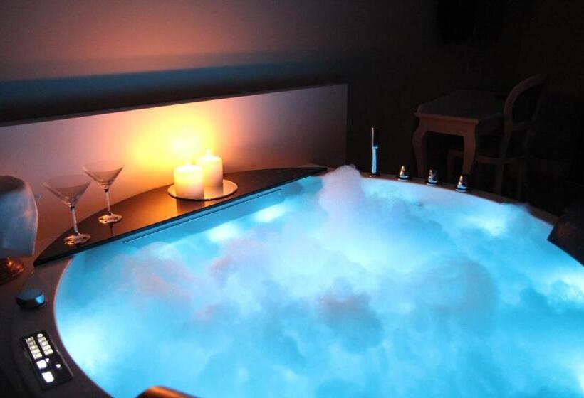 Люкс, Suites & Apartments Liola