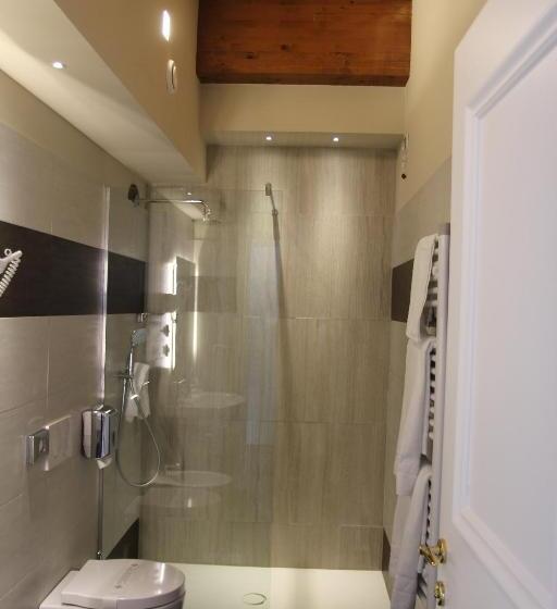 Люкс, Suites & Apartments Liola