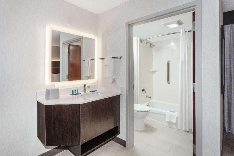 Люкс Кровать Кинг, Holiday Inn Express South Portland, An Ihg