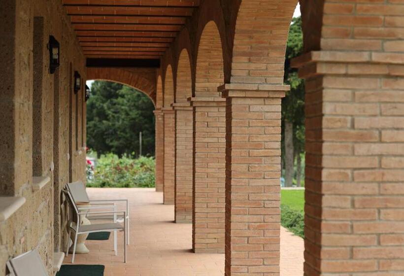 اتاق استاندارد چهار تخته, Agriturismo Poggio Al Tufo