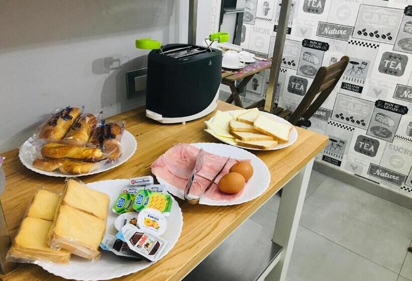 اتاق لوکس با بالکن, B&b Fiumara
