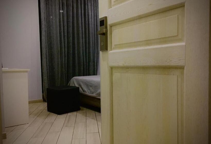 اتاق استاندارد با تخت بزرگ, B&b Fiumara