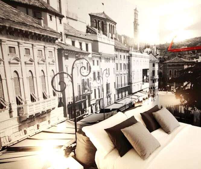 اتاق لوکس, Dimoras House