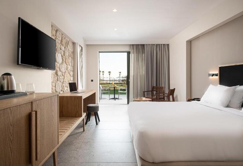 Номер Superior Боковой Вид на Море, Portes Lithos Luxury Resort