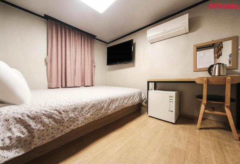 Camera Deluxe, Insadong R Guesthouse