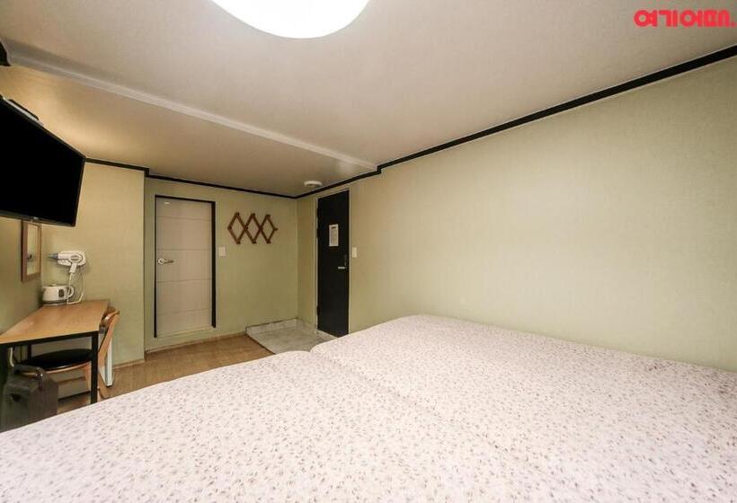 Camera Familiare, Insadong R Guesthouse