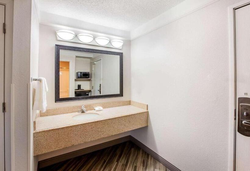 Номер Deluxe, La Quinta By Wyndham Houston Baytown East