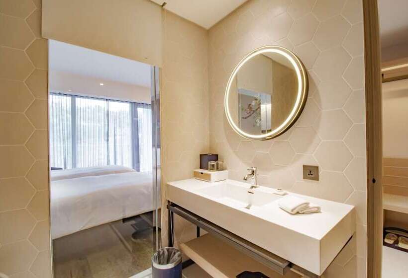 اتاق سوپریور چهار تخته, Golden Tulip Fab Hotel New Taipei