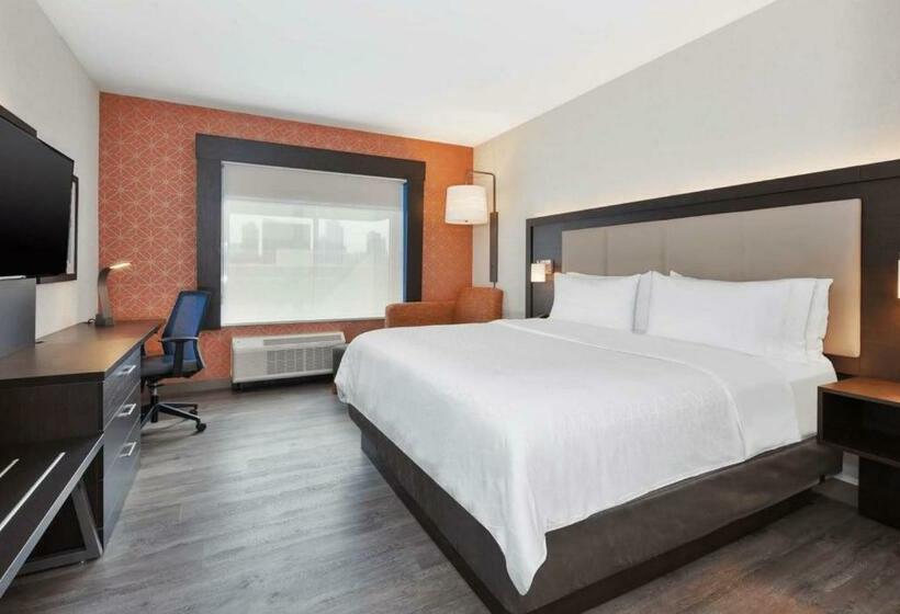 适合残疾人士使用的带超级大床的标准间, Holiday Inn Express & Suites Jersey City   Holland Tunnel, An Ihg