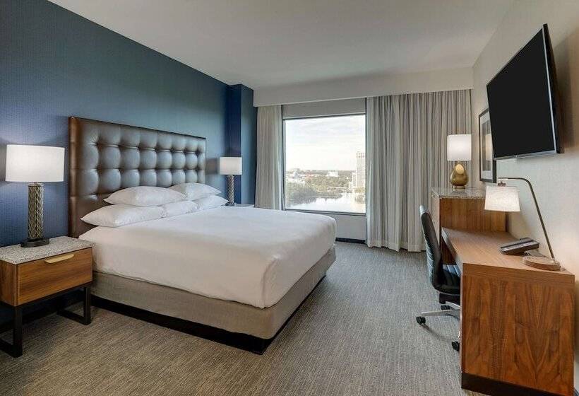 Люкс Адаптированный для Инвалидов, Drury Plaza Hotel Orlando   Disney Springs Area