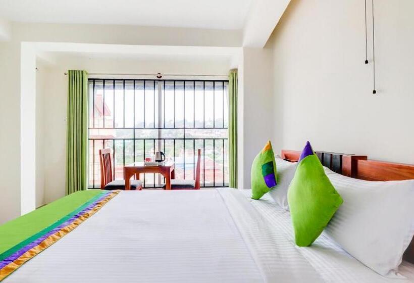 带特大床的标准间, Treebo New Redfern, Madikeri