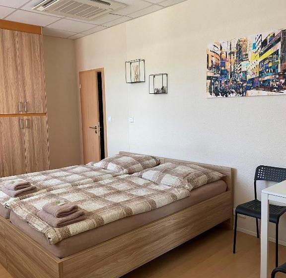 Номер Стандарт, Hostel Hodonín